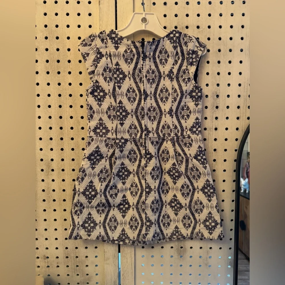 Genuine Kids. Navy & White Geometric Patterned Dress. Excellent Condition. Size4